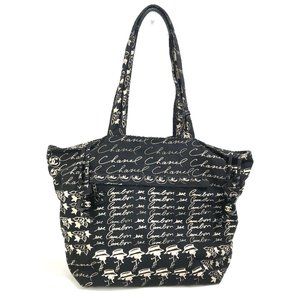 CHANEL Black Shoulder Bag